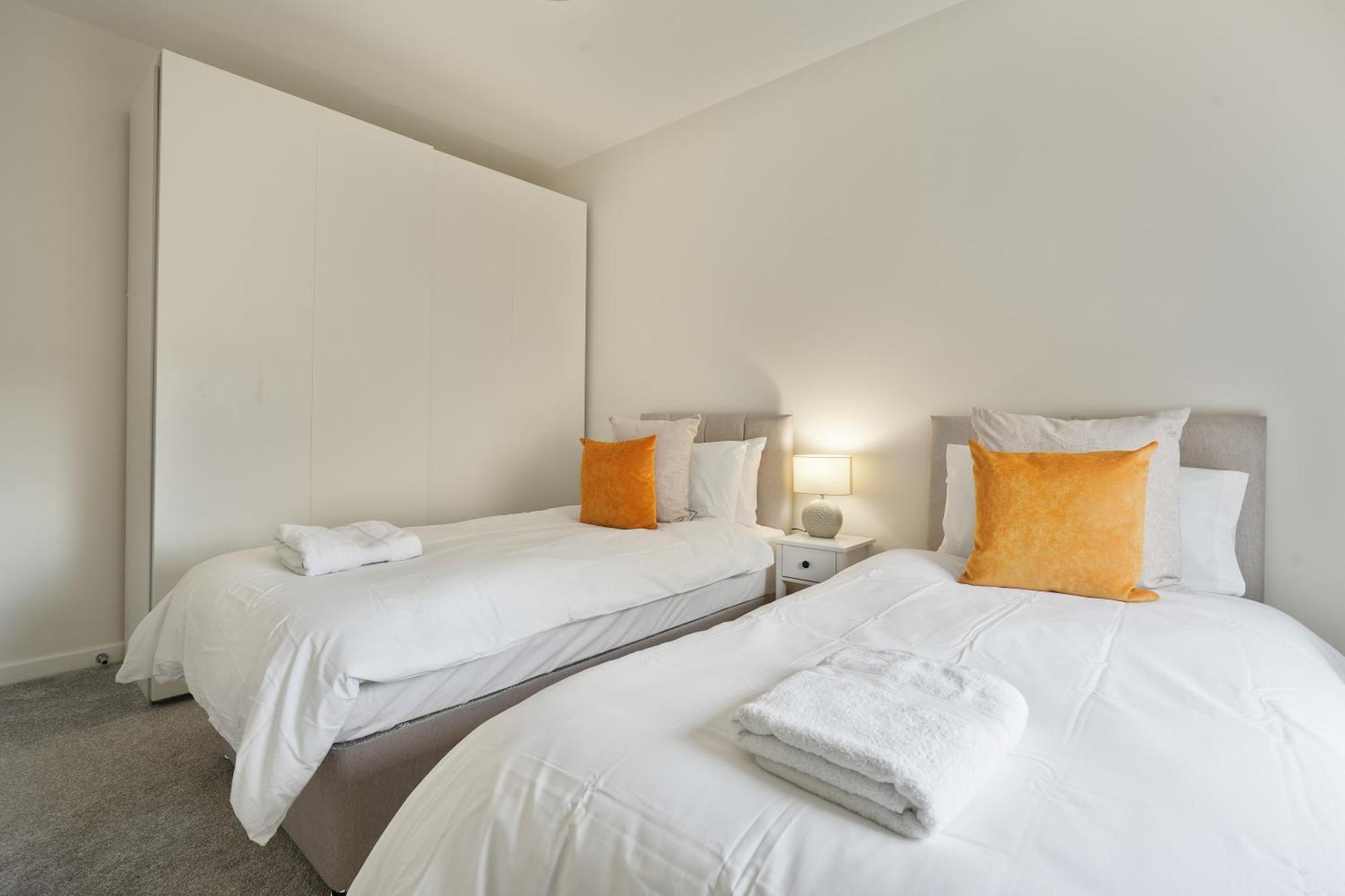 Mersey Way, Spacious 3 Bed Home, Close To Sheffield City Centre & Free Driveway Parking - Perfect For Workers, Groups & Families - Hosted By Stay Host Save Exteriér fotografie